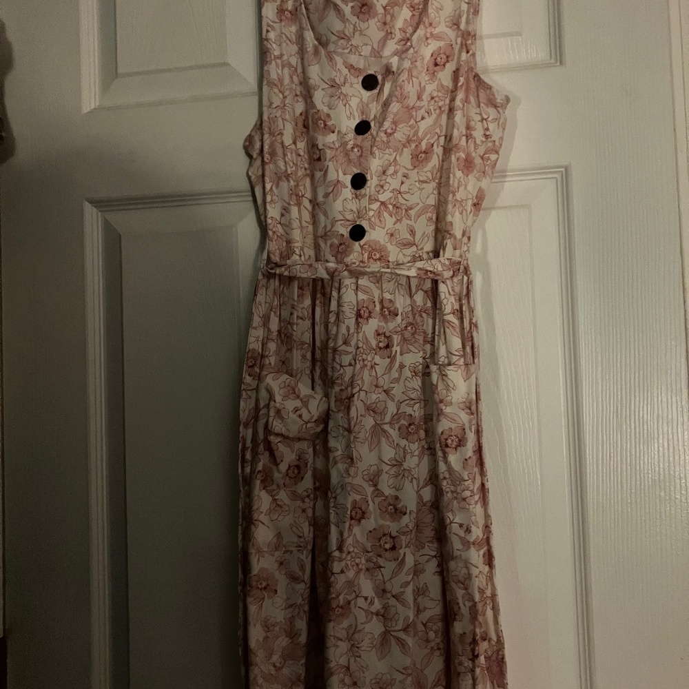 Monteau Los Angeles- sleeveless floral maxi dress